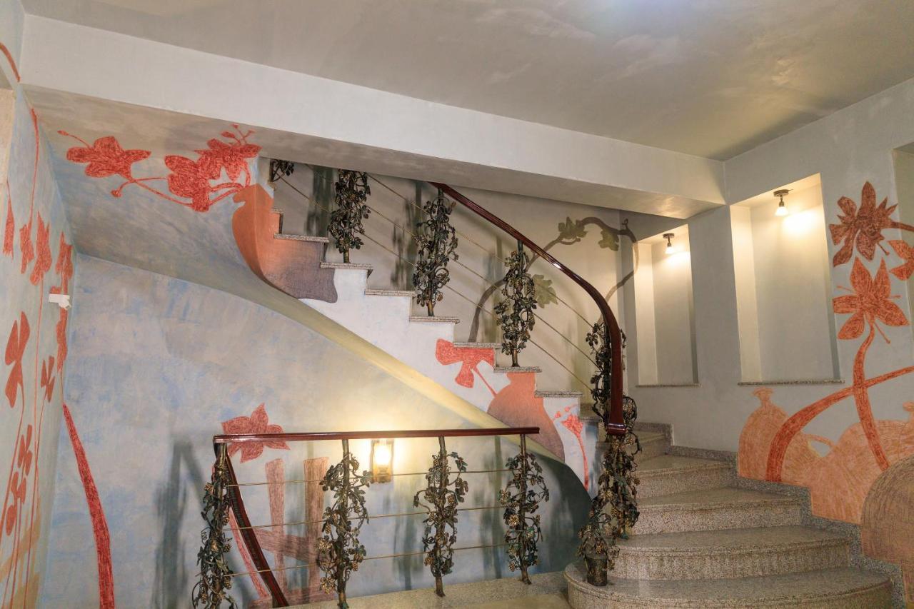 Hotel Wine Palace Tbilisi ภายนอก รูปภาพ